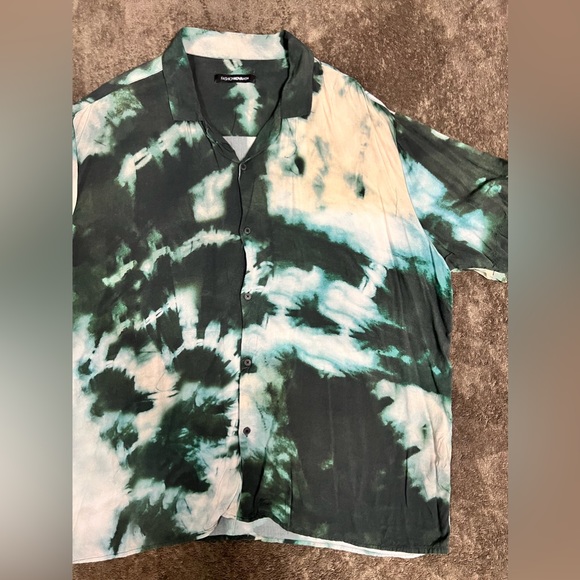 Smoke tie dye shirt - Picture 3 of 3